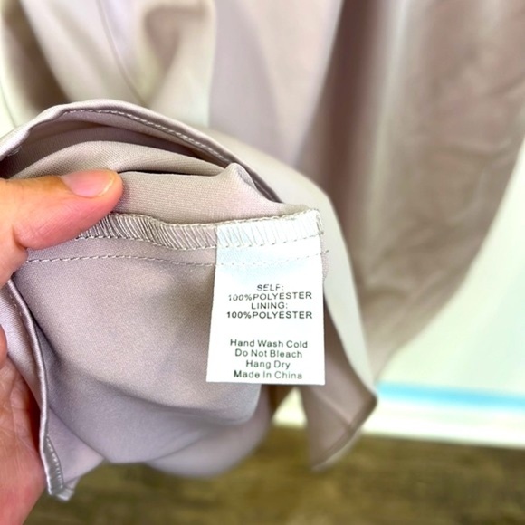 Mod Ref - Shiny Polyester Strappy Side Zipper Silver Maxi Dress Size Small - Picture 10 of 10